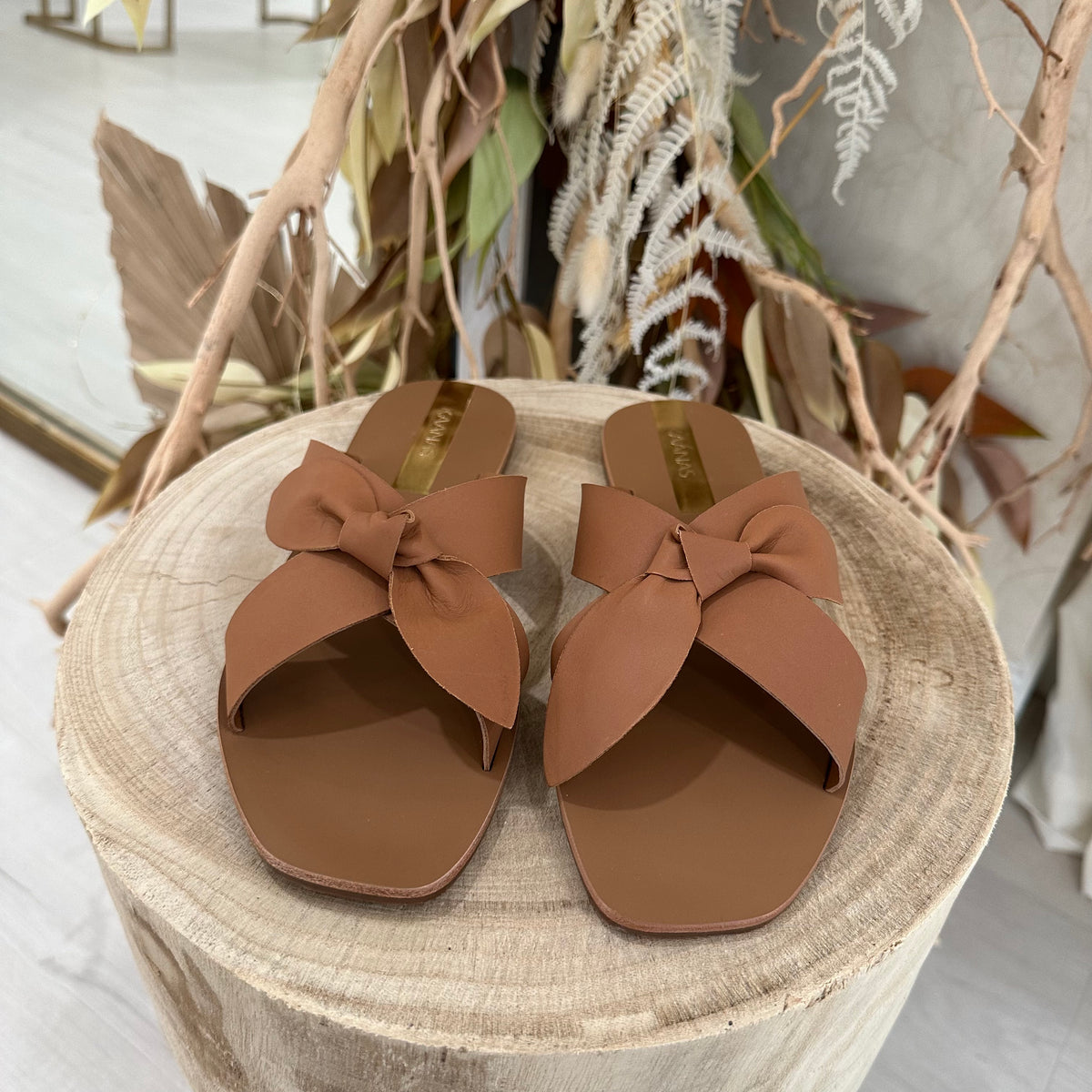 Gemma bow 2024 slide sandals